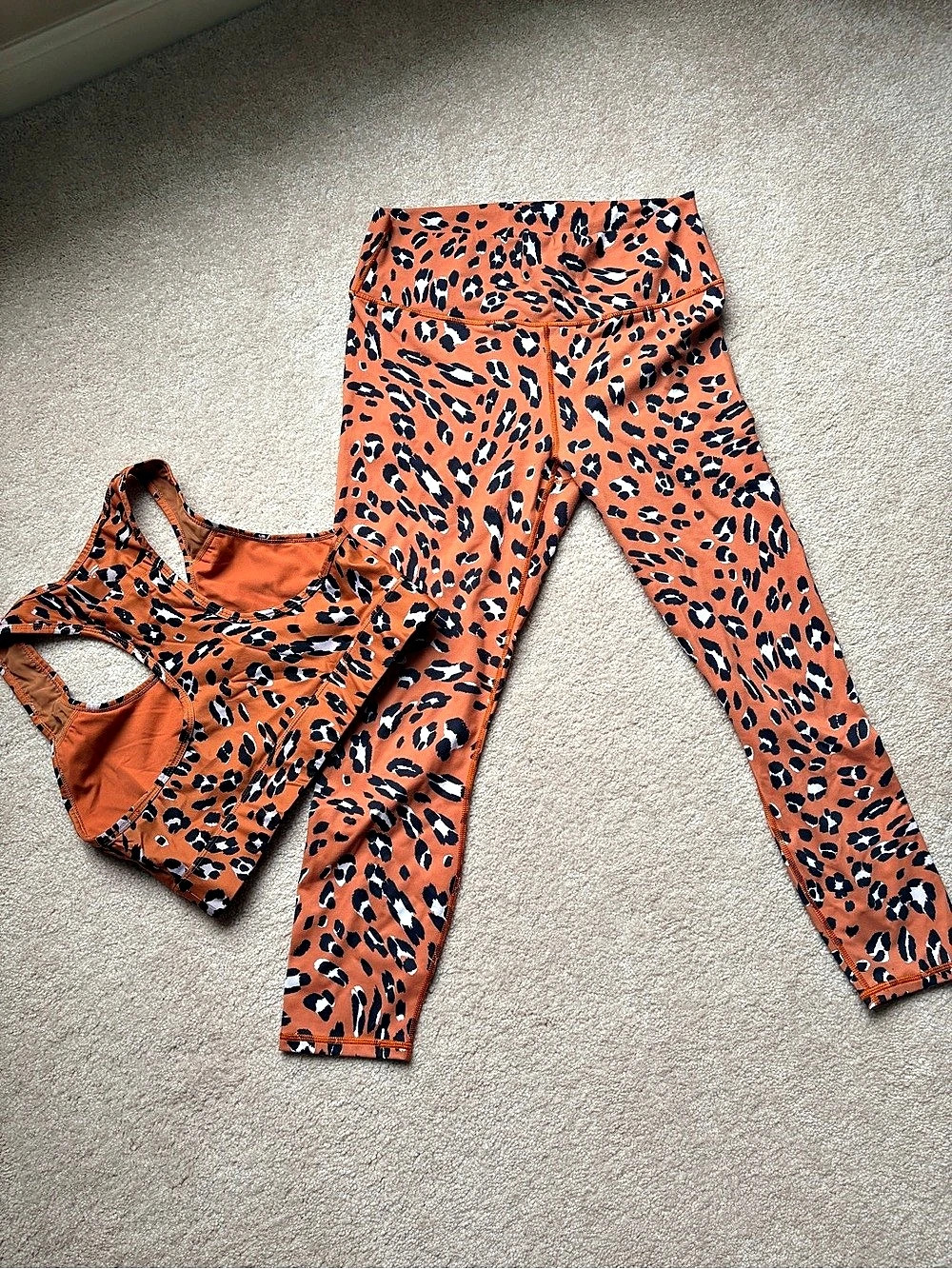Fabletics Powerhold Leopard Print Outfit Set Leggings Orange & Black Large